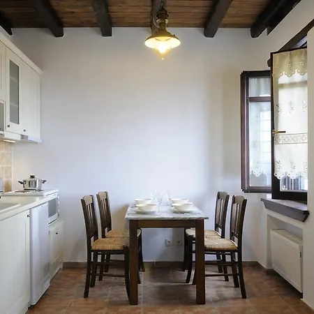 Esperos & * Лафкос