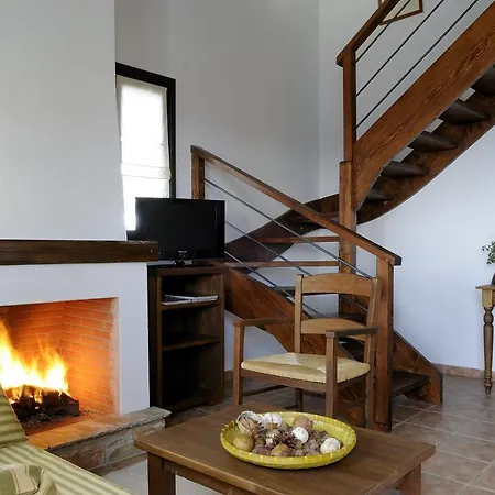 Villa Esperos & *