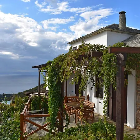 Вилла Esperos & *